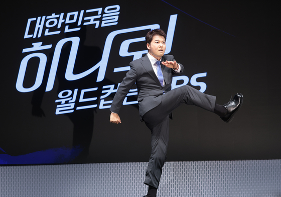 전현무, 열정 가득 KBS 신입 캐스터