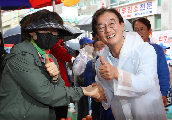 전재수 후보 '기호 1번입니다'