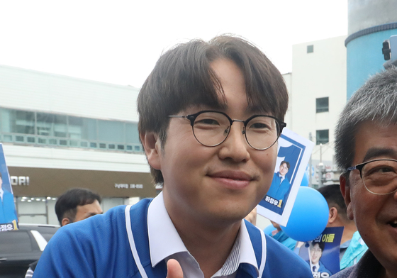 하정우 후보 '기호 1번입니다'