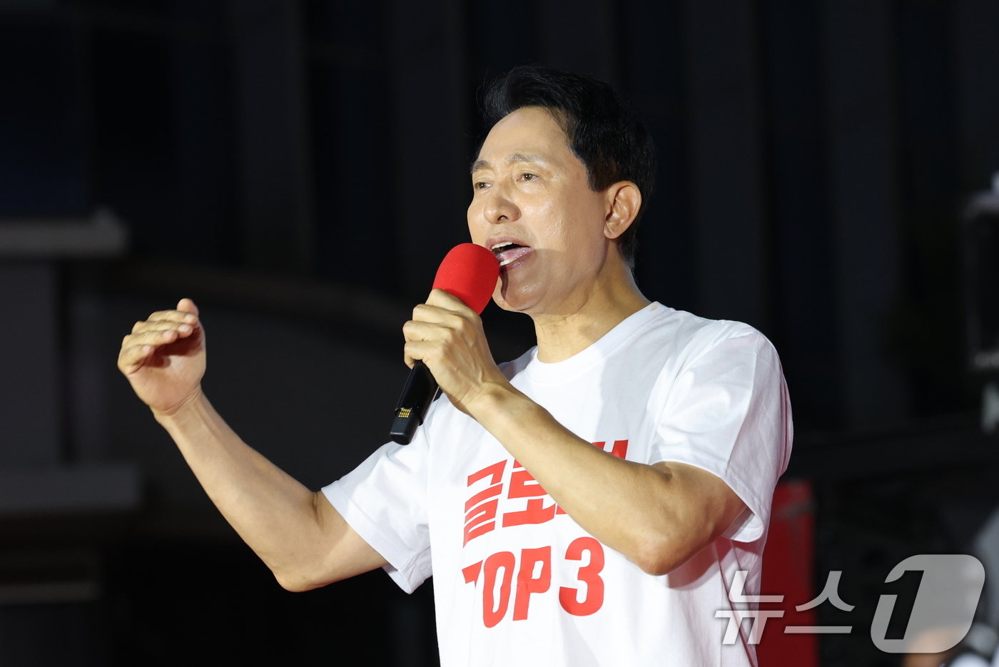 (서울=뉴스1) 박지혜 기자 = 오세훈 국민의힘 서울시장 후보가 2일 서울 서대문구 신촌역 스타광장에서 열린 파이널 유세에서 지지를 호소하고 있다.  2026.6.2/뉴스1