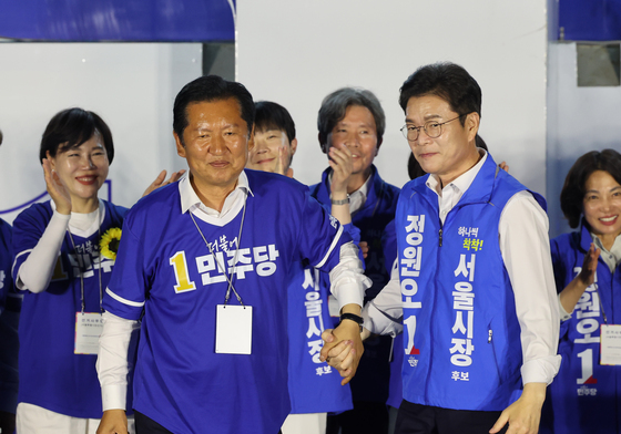 정청래 대표 손 잡은 정원오 후보