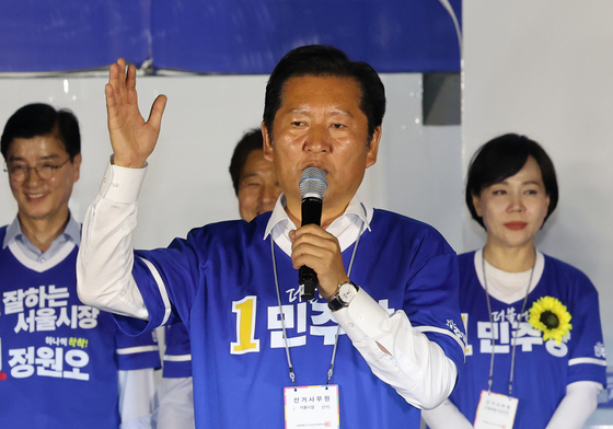 지지호소하는 정청래 대표