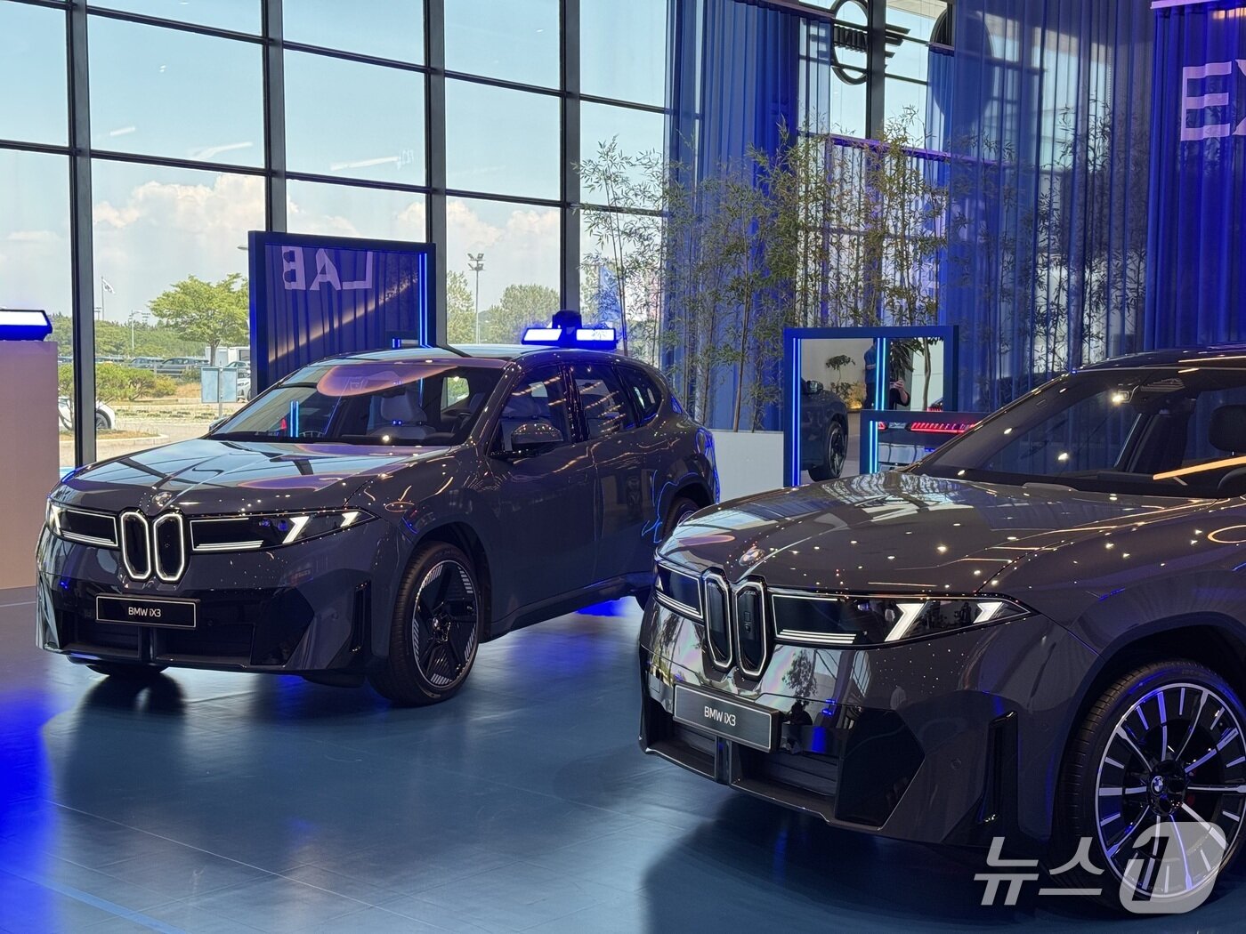 본문 이미지 - BMW 더 뉴 iX3 ⓒ 뉴스1 박종홍 기자