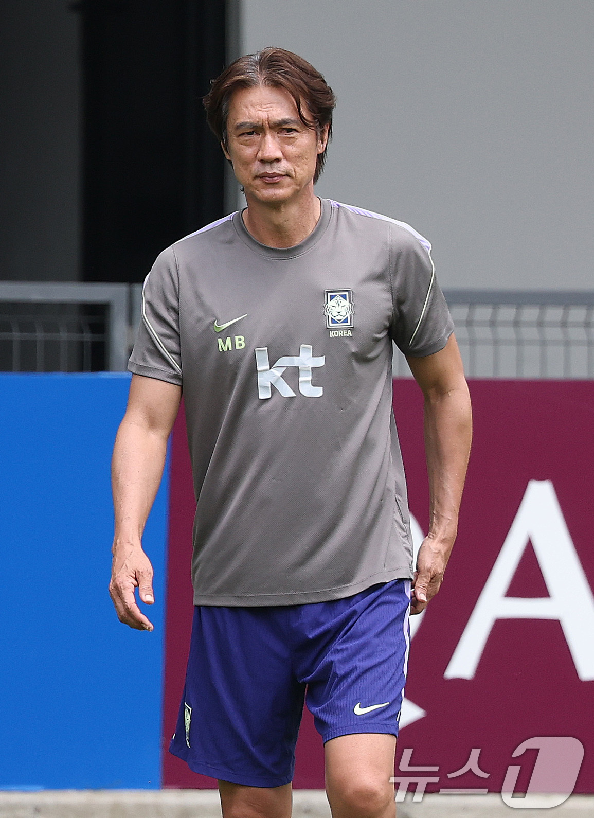 (과달라하라(멕시코)=뉴스1) 박지혜 기자 = 대한민국 축구국가대표팀 홍명보 감독이 19일(현지시간) 멕시코 과달라하라 인근 대한민국 축구대표팀의 베이스캠프 훈련장인 사포판 치바스 …