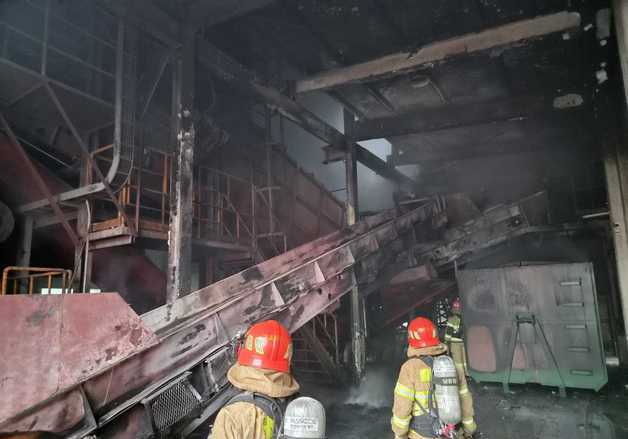 삼척 폐기물 처리시설 화재…2200만원 피해