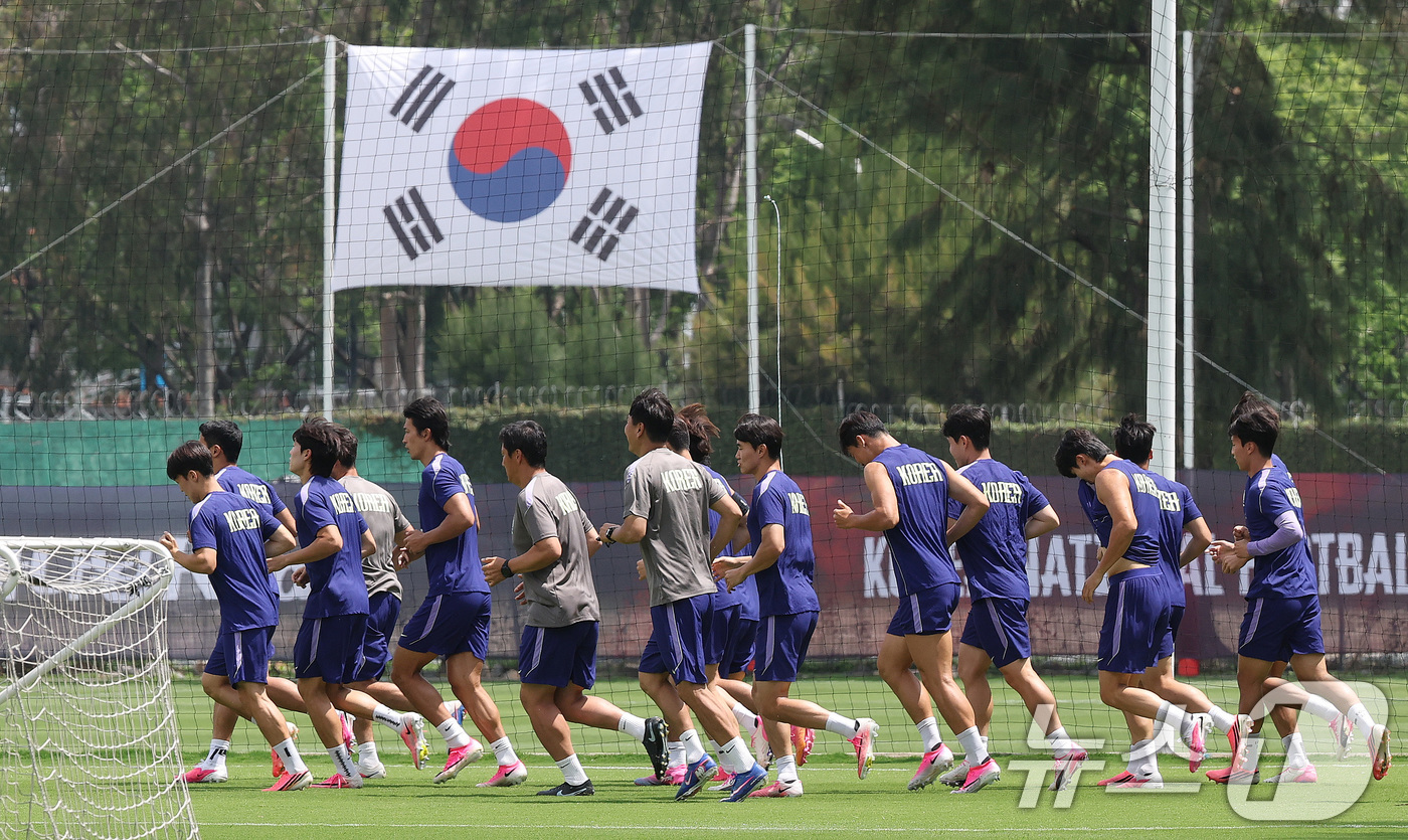 (과달라하라(멕시코)=뉴스1) 박지혜 기자 = 대한민국 축구국가대표팀 선수들이 19일(현지시간) 멕시코 과달라하라 인근 대한민국 축구대표팀의 베이스캠프 훈련장인 사포판 치바스 바예 …