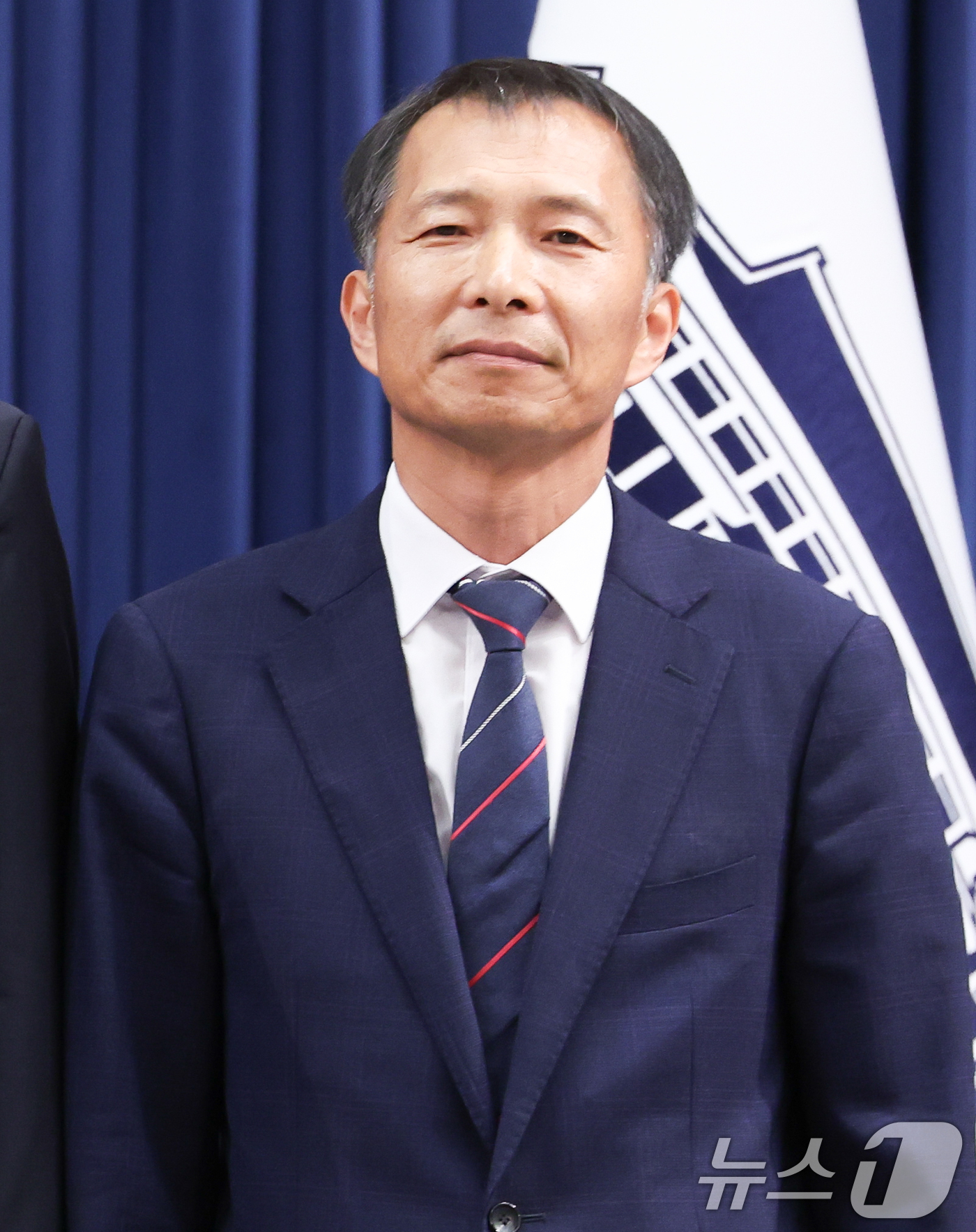(서울=뉴스1) 허경 기자 = 이재명 대통령은 21일 국가안보실 제3차장에 송기호 안보실 경제안보비서관을 임명했다. 사진은 이날 인선 발표 브리핑에서 참석한 송기호 국가안보실 제3 …