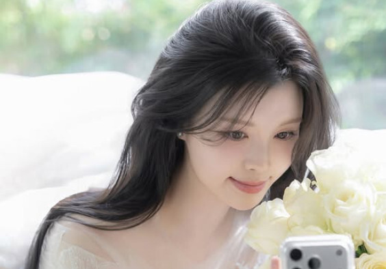 구구단 출신 소이, 변호사와 8월 결혼…비주얼 커플의 웨딩 화보
