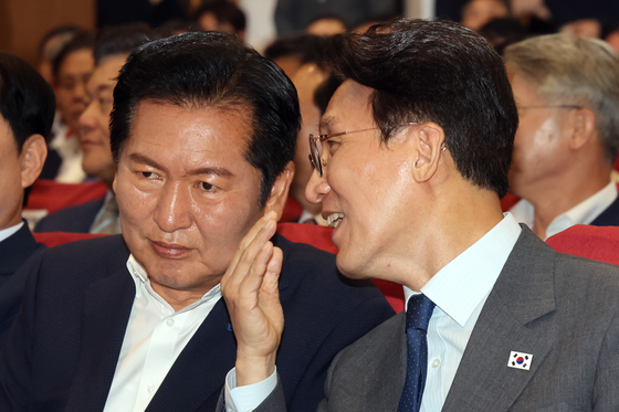 김민석·정청래 '속닥속닥'