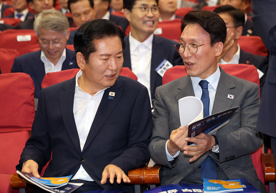 정청래, 연임 도전 23일 사퇴…송영길·김민석 견제구 세진다(종합)