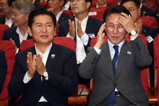 이재명 대통령 시계 똑같이 착용한 김민석·정청래