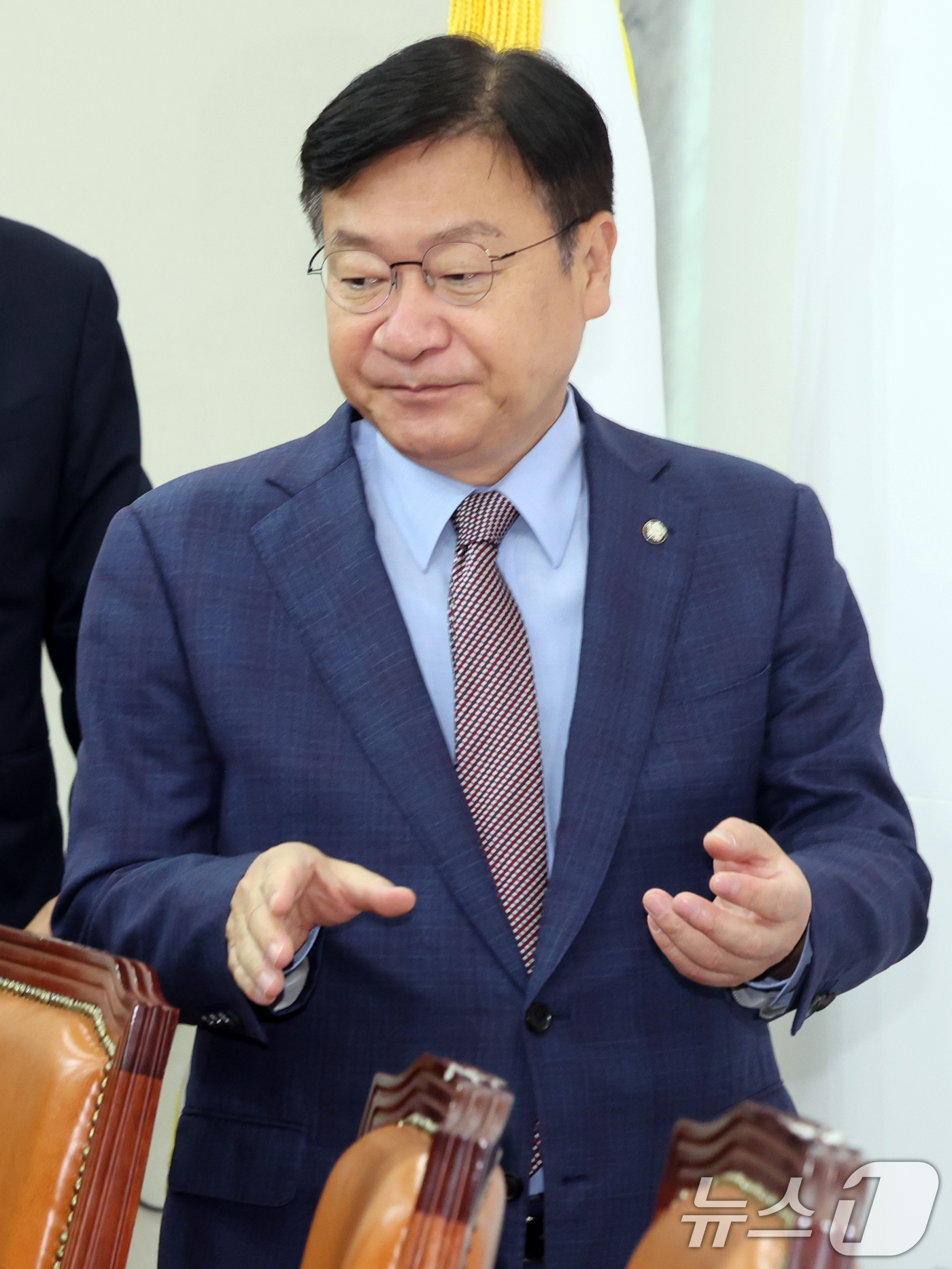 (서울=뉴스1) 황기선 기자 = 정점식 국민의힘 원내대표가 22일 오전 서울 여의도 국회에서 열린 최고위원회의에 참석하고 있다.  2026.6.22/뉴스1