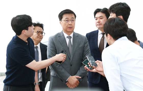 '합수부 지원 논의 의혹' 홍장원 종합특검 출석…혐의 전면 부인