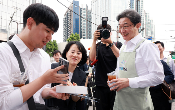 청년미래적금 홍보 나선 이억원 금융위원장