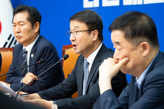 모두 발언하는 한병도 원내대표