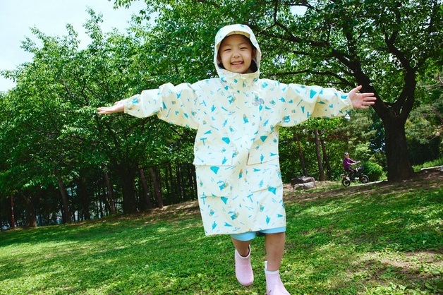 노스페이스, 장마철 겨냥 성인·키즈 레인코트 출시
