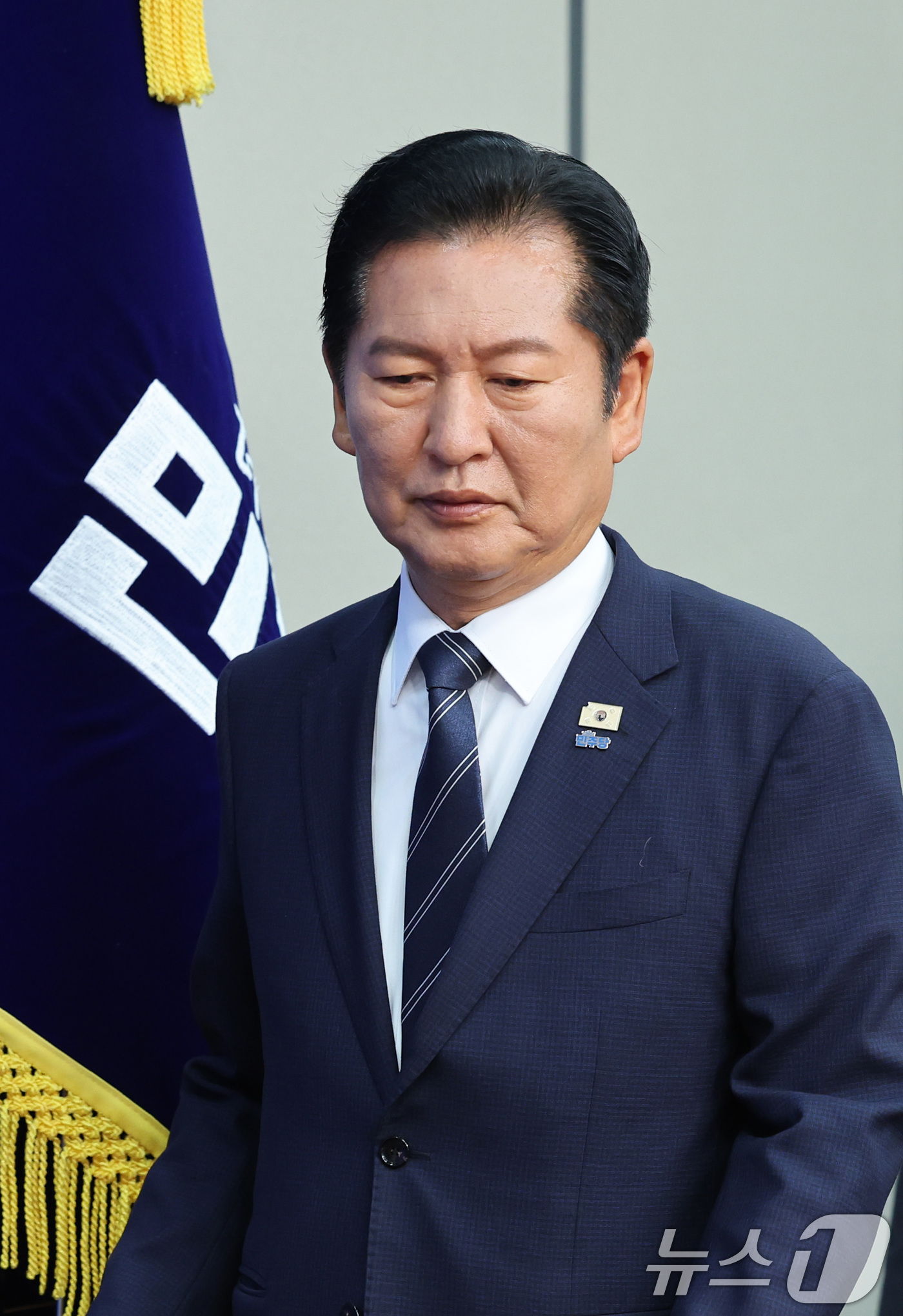 (서울=뉴스1) 신웅수 기자 = 정청래 더불어민주당 대표가 22일 서울 여의도 국회에서 열린 최고위원회의에 참석하고 있다. 2026.6.22/뉴스1