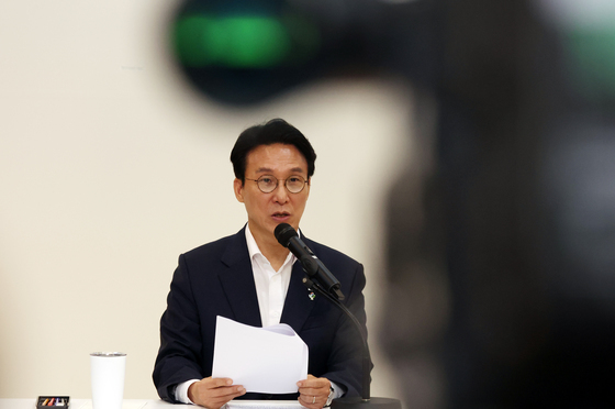출입기자단 간담회 갖는 김민석 총리