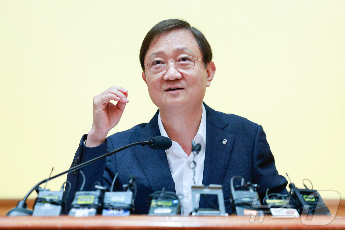 (서울=뉴스1) 안은나 기자 = 이찬진 금융감독원장이 22일 서울 여의도 금감원에서 열린 기자간담회에 참석해 모두 발언을 하고 있다. 2026.6.22/뉴스1