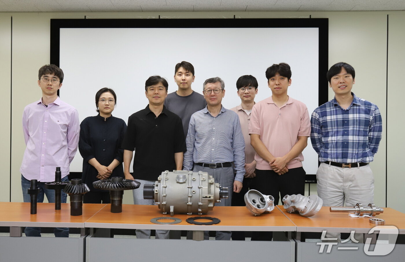 본문 이미지 - 한국기계연구원 산업기계DX연구실 이한민 실장 연구팀(기계연 제공) /뉴스1