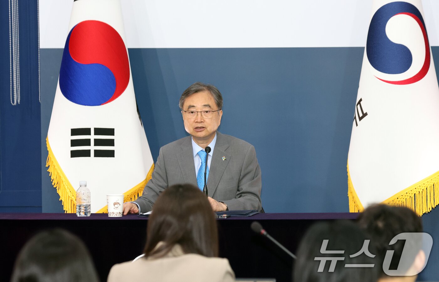 본문 이미지 - 조현 외교부 장관이 지난 22일 오전 서울 종로구 정부서울청사 별관에서 열린 출입기자단 간담회에서 모두 발언을 하고 있다. 2026.6.22 ⓒ 뉴스1 김명섭 기자
