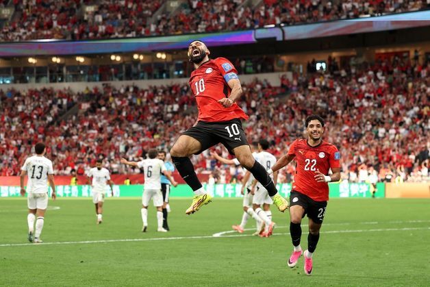 '살라 결승골' 이집트, 월드컵에서 8전9기 만에 첫 승…뉴질랜드 3-1 제압