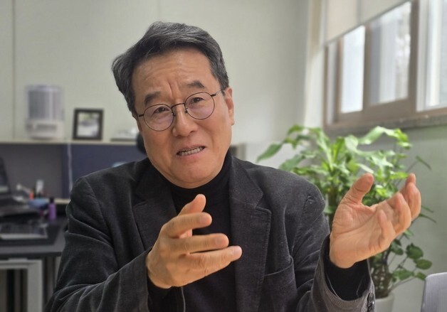 "왜 여름은 길어졌을까"…전 기상청장, 청소년 기후서 출간