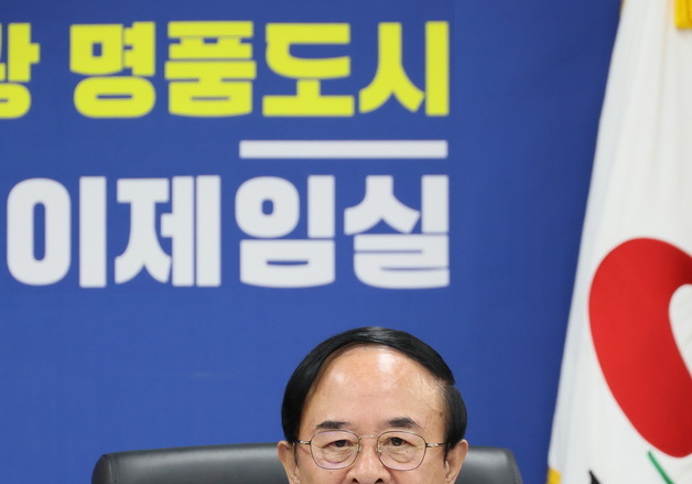 12년 임기 마친 심민 임실군수 "공직자들에게 깊은 감사"