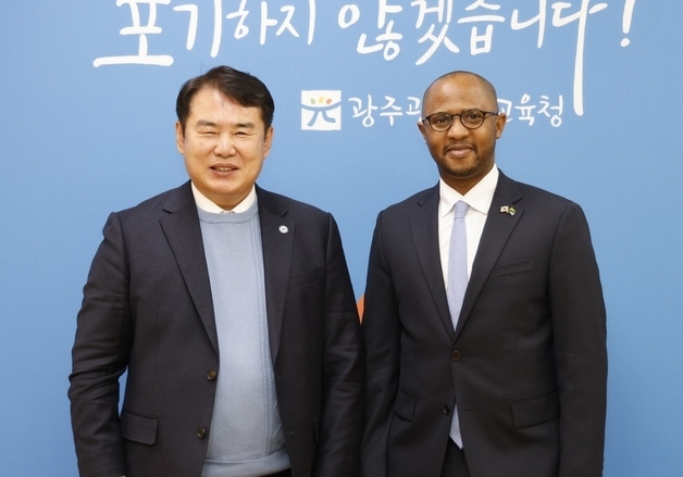광주시교육청, 탄자니아에 6년째 교육정보화기기 지원