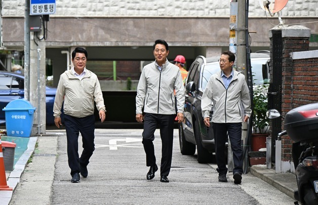 "장마 피해 없도록"…오세훈 시장, 관악구 침수취약지역 점검