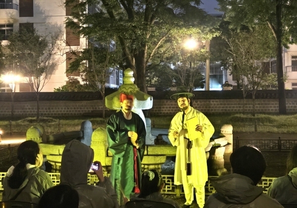 "경기전 거닐며 역사 배운다"…야간 프로그램 '왕과의 산책' 시작