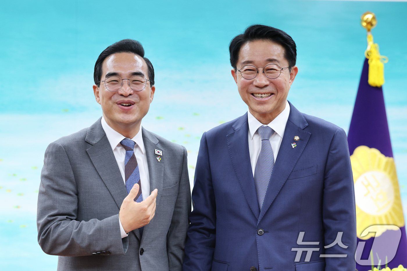 (서울=뉴스1) 신웅수 기자 = 조정식 국회의장이 22일 서울 여의도 국회에서 박홍근 기획예산처 장관을 접견하고 있다. 2026.6.22/뉴스1