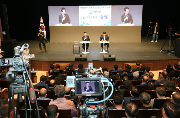 박수현 당선인 "도민께 큰절하는 도지사…지사실 투명 벽 검토 중"