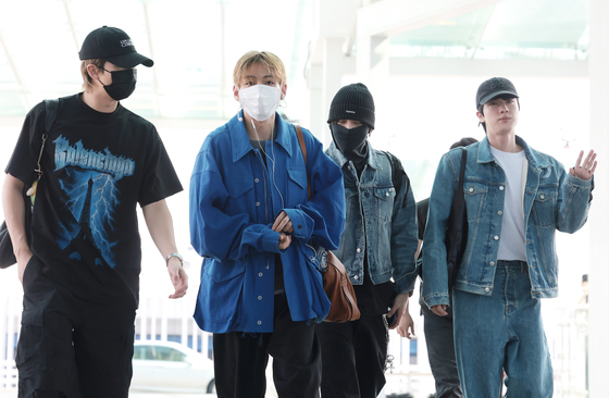 RM·뷔·정국·진, 출국하는 '슈스'