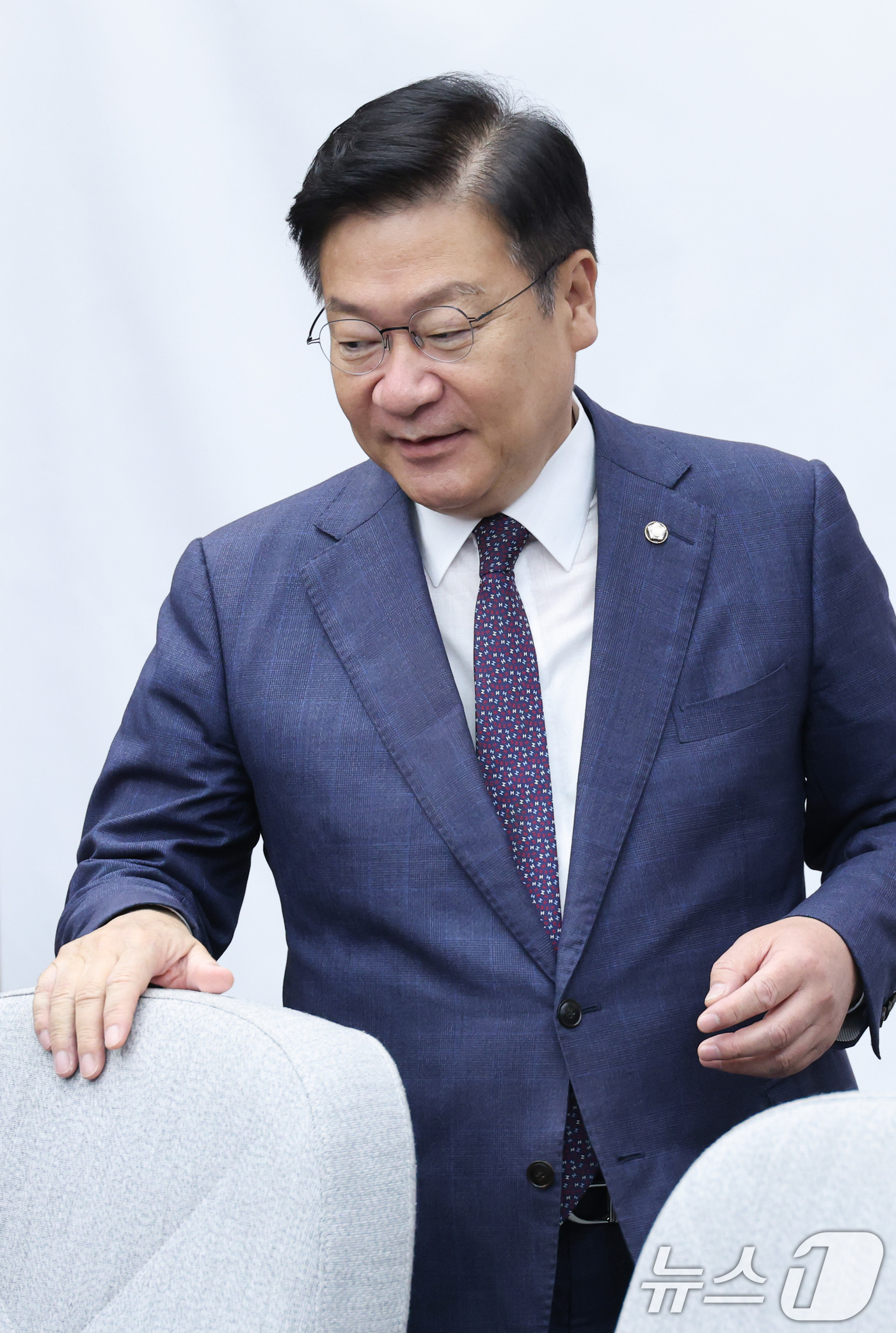 (서울=뉴스1) 신웅수 기자 = 정점식 국민의힘 원내대표가 23일 서울 여의도 국회에서 열린 원내대책회의에 참석하고 있다. 2026.6.23/뉴스1