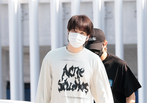 방탄소년단 슈가, 멋짐 흩날리며 출국