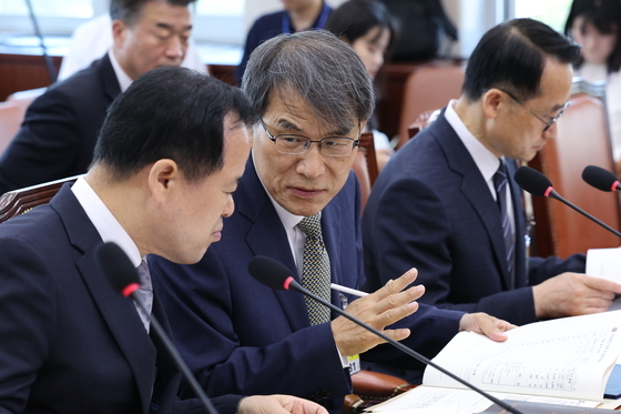 여야, 前 서울시·송파구 선관위원장 국정조사 불참에 한목소리 질타