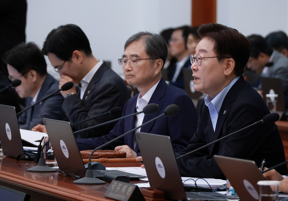 육아휴직 때 주던 업무분담 지원금, 배우자 출산휴가까지 확대