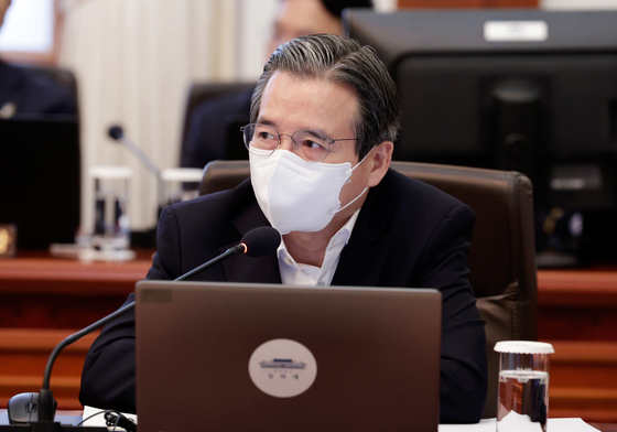 발언하는 김용범 정책실장
