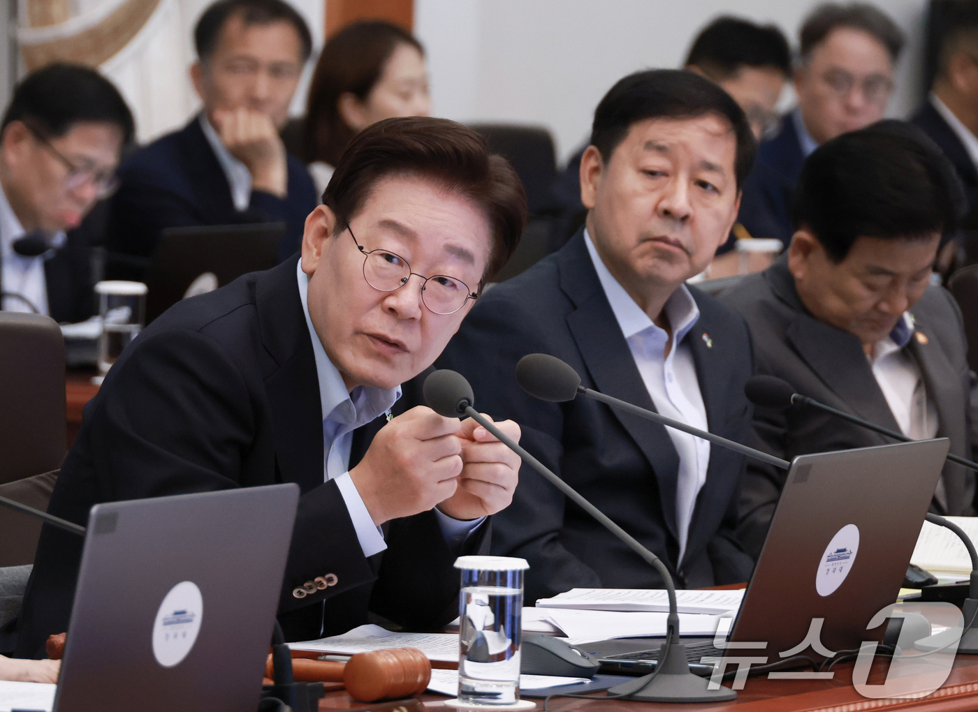 (서울=뉴스1) 허경 기자 = 이재명 대통령이 23일 청와대에서 열린 국무회의 겸 비상경제점검회의에서 발언하고 있다. (청와대통신사진기자단) 2026.6.23/뉴스1