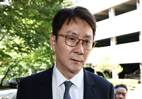서울회생법원 도착한 전진배 JTBC 대표이사