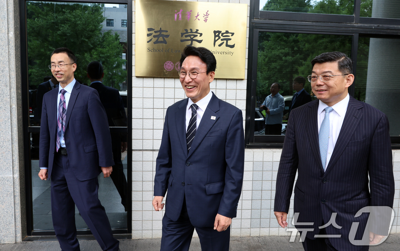 (서울=뉴스1) 김명섭 기자 = 김민석 국무총리가 23일 중국 베이징 칭화대를 방문하고 있다. (국무총리실 제공. 재판매 및 DB금지) 2026.6.23/뉴스1