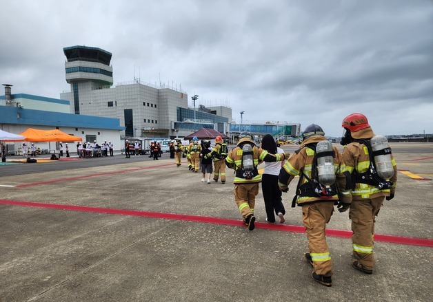 울산공항, 항공기 불시착·화재 가정 재난훈련