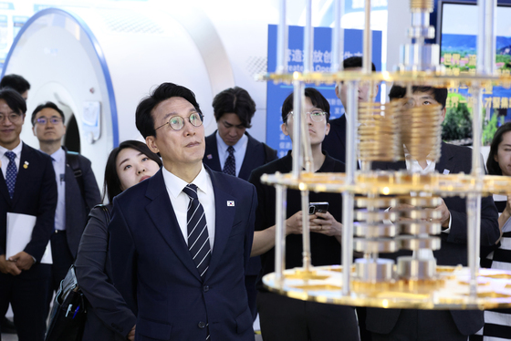 중관춘 시찰나서 김민석 총리