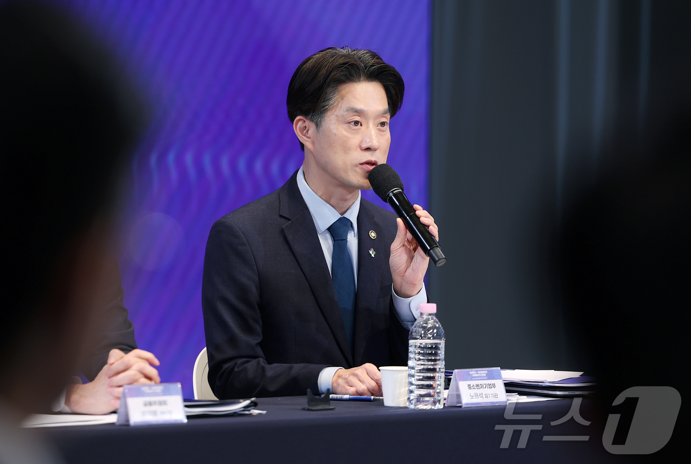 (서울=뉴스1) 김진환 기자 = 노용석 중소벤처기업부 제1차관이 23일 오후 서울 마포구 SVC 서울에서 열린 모태펀드-국민성장펀드 이어달리기 간담회 ‘벤처·스타트업이 글로벌 유니 …