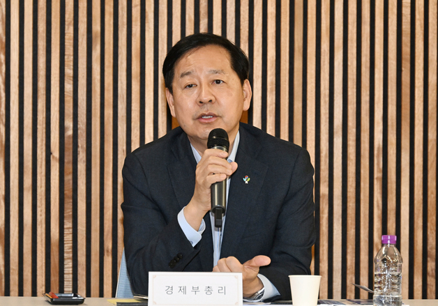 구윤철 "민생물가 안정 최우선…가용수단 총동원해 부담 완화 총력"