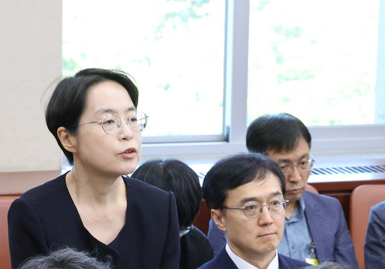 국조특위 답변하는 민소영 전 송파선관위원장