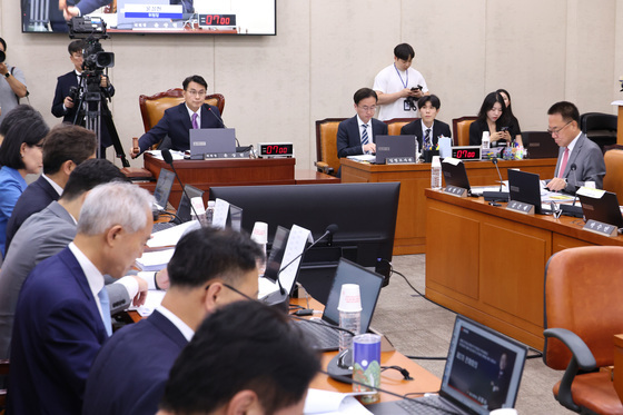 선관위 국조, 여야 불문 노태악 맹폭…"백번 사죄도 모자라"