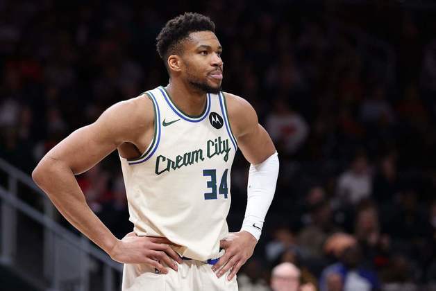 NBA 슈퍼스타 아데토쿤보, 트레이드로 마이애미 이적