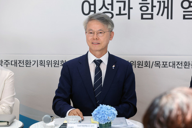 민형배, 李대통령 문자 공개하며 "주사무소 논란거리 아냐" 일축